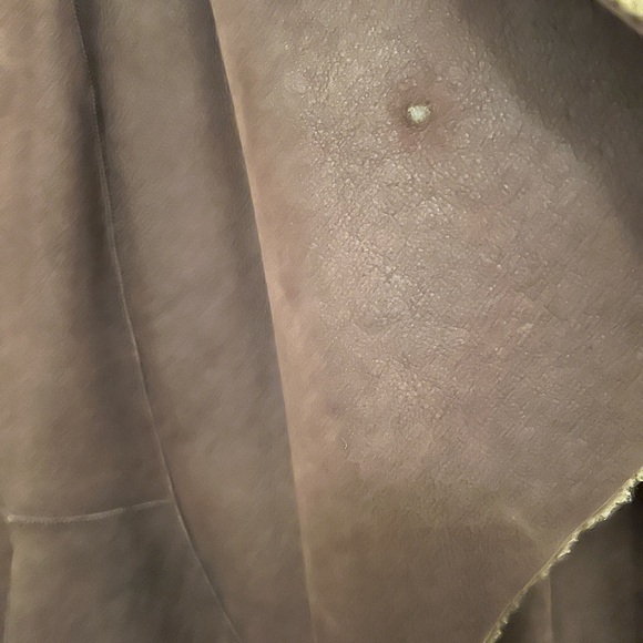 Vince L shearling vest - Picture 3 of 5